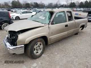 2004 Chevrolet Silverado 1500 with VIN 1GCEK19T74E140512, listed as a Copart auction lot 44128425 with Not Provided miles and Clean Title. Bid and sale history available at DreamBid. Image 1.