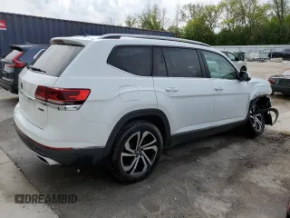 2022 Volkswagen Atlas SEL with VIN 1V2BP2CA0NC530770, listed as a Copart auction lot 55657454 with 31,121 mi miles and Salvage title. Bid and sale history available at DreamBid. Image 3.