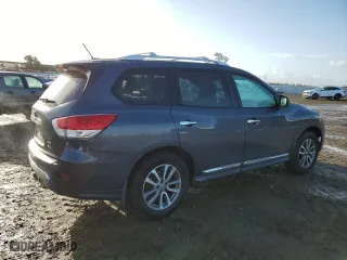 2013 Nissan Pathfinder SL with VIN 5N1AR2MMXDC612354, listed as a Copart auction lot 48559305 with 136,646 mi miles and Salvage Title. Bid and sale history available at carsss.com. Image 3.