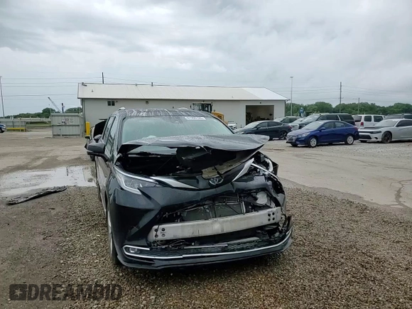 2021 Toyota Sienna Limited with VIN 5TDZRKEC6MS012684, listed as a Copart auction lot 61996195 with 80,609 mi miles and Salvage title. Bid and sale history available at DreamBid. Image 14.