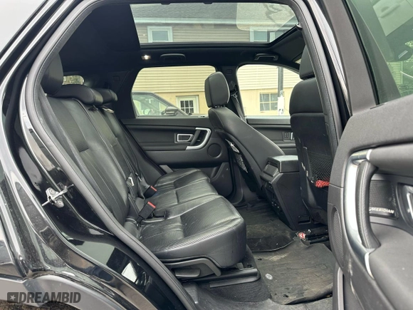 2019 Land Rover Discovery Sport HSE with VIN SALCR2FX5KH793179, listed as a Copart auction lot 48024115 with 58,927 mi miles and Clean Title. Bid and sale history available at carsss.com. Image 7.