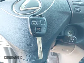 2006 Lexus RX 400h with VIN JTJHW31U960028583, listed as a IAAI auction lot 42213723 with 244,525 mi miles and . Bid and sale history available at DreamBid. Image 11.