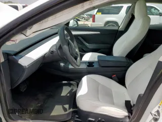 2023 Tesla Model 3 z VIN 5YJ3E1EAXPF600008, wystawiony jako Copart lot #61063675 z przebiegiem 58 733 mil mil oraz Szkoda całkowita • Salvage title. Historia ofert i sprzedaży dostępna na DreamBid. Obrazek 7.