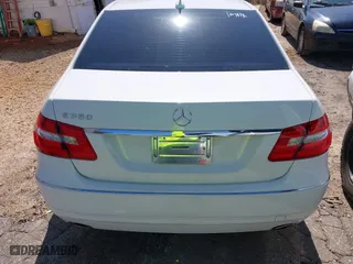 2013 Mercedes-Benz E-Class E 350 Luxury with VIN WDDHF5KB8DA729768, listed as a IAAI auction lot 42004944 with 184,587 mi miles. Bid and sale history available at carsss.com. Image 17.