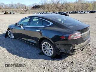2019 Tesla Model S 75D with VIN 5YJSA1E21KF311317, listed as a Copart auction lot 53268765 with 81,898 mi miles and Salvage title. Bid and sale history available at DreamBid. Image 2.