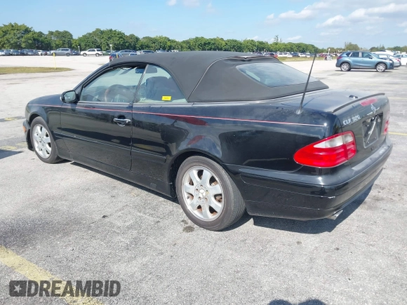 2003 Mercedes-Benz CLK 320 with VIN WDBLK65G33T133403, listed as a IAAI auction lot 41297349 with Not Provided miles and . Bid and sale history available at carsss.com. Image 3.