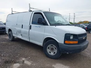2014 Chevrolet Express Cargo z VIN 1GCZGUCG7E1126151, wystawiony jako IAAI lot #42343202 z przebiegiem 334 235 mil mil oraz . Historia ofert i sprzedaży dostępna na DreamBid. Obrazek 1.