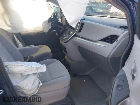 2019 Toyota Sienna LE Auto Access Seat with VIN 5TDKZ3DC0KS017417, listed as a IAAI auction lot 41559267 with 67,974 mi miles and . Bid and sale history available at DreamBid. Image 5.