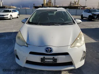 2013 Toyota Prius c One with VIN JTDKDTB34D1542840, listed as a Copart auction lot 87762425 with 0 mi miles and Clean Title. Bid and sale history available at carsss.com. Image 5.