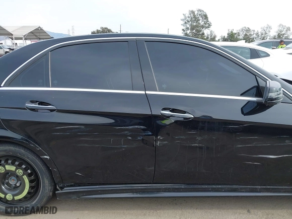 2016 Mercedes-Benz E-Class E 350 Sport with VIN WDDHF5KB6GB264678, listed as a IAAI auction lot 40978177 with 106,285 mi miles. Bid and sale history available at carsss.com. Image 13.