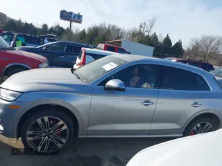 2018 Audi SQ5 Prestige z VIN WA1C4AFY5J2134488, wystawiony jako IAAI lot #41430184 z przebiegiem 82 332 mil mil oraz . Historia ofert i sprzedaży dostępna na DreamBid. Obrazek 15.