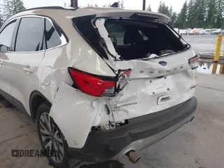 2020 Ford Escape Titanium Hybrid z VIN 1FMCU9DZ8LUA58350, wystawiony jako IAAI lot #41975564 z przebiegiem 38 387 mil mil oraz . Historia ofert i sprzedaży dostępna na DreamBid. Obrazek 6.