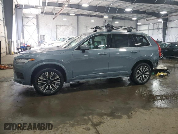 2020 Volvo XC90 Momentum with VIN YV4102PK8L1558214, listed as a Copart auction lot 47214325 with 51,389 mi miles and Salvage Title. Bid and sale history available at carsss.com. Image 1.