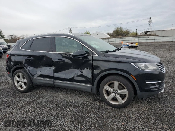 2017 Lincoln MKC Premiere with VIN 5LMCJ1D97HUL33754, listed as a Copart auction lot 53035365 with 136,081 mi miles and Salvage Title. Bid and sale history available at carsss.com. Image 4.