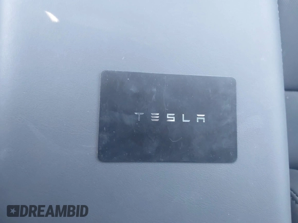 2025 Tesla Model 3 Long Range with VIN 5YJ3E1EA5SF902847, listed as a IAAI auction lot 41776081 with 2,461 mi miles and . Bid and sale history available at carsss.com. Image 11.