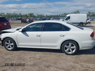 2012 Volkswagen Passat SE z VIN 1VWBH7A33CC066044, wystawiony jako IAAI lot #42211149 z przebiegiem 154 395 mil mil oraz . Historia ofert i sprzedaży dostępna na DreamBid. Obrazek 14.