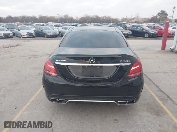 2016 Mercedes-Benz C 63 S AMG z VIN 55SWF8HB7GU163686, wystawiony jako IAAI lot #40884579 z przebiegiem Nie podano mil oraz . Historia ofert i sprzedaży dostępna na DreamBid. Obrazek 17.