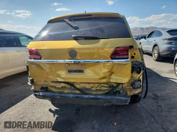 2018 Volkswagen Atlas SE with VIN 1V2DR2CA1JC549051, listed as a Copart auction lot 60279295 with 121,063 mi miles and Salvage title. Bid and sale history available at DreamBid. Image 6.