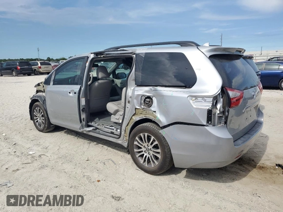 2018 Toyota Sienna XLE Auto Access Seat with VIN 5TDYZ3DC4JS903412, listed as a Copart auction lot 62653285 with 111,939 mi miles and Salvage title. Bid and sale history available at DreamBid. Image 2.