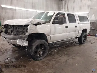 2006 Chevrolet Silverado 1500 LT1 with VIN 2GCEK13T961221041, listed as a IAAI auction lot 41497944 with 156,026 mi miles. Bid and sale history available at carsss.com. Image 18.