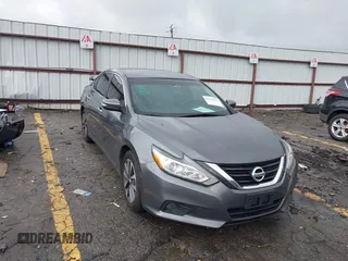 2017 Nissan Altima SL with VIN 1N4AL3AP7HC138062, listed as a IAAI auction lot 42348654 with 204,595 mi miles and . Bid and sale history available at DreamBid. Image 1.