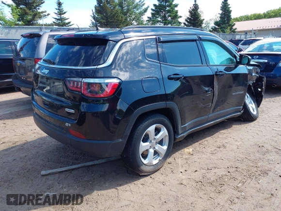 2018 Jeep Compass Latitude z VIN 3C4NJDBB9JT359862, wystawiony jako IAAI lot #42376769 z przebiegiem 53 276 mil mil oraz . Historia ofert i sprzedaży dostępna na DreamBid. Obrazek 4.