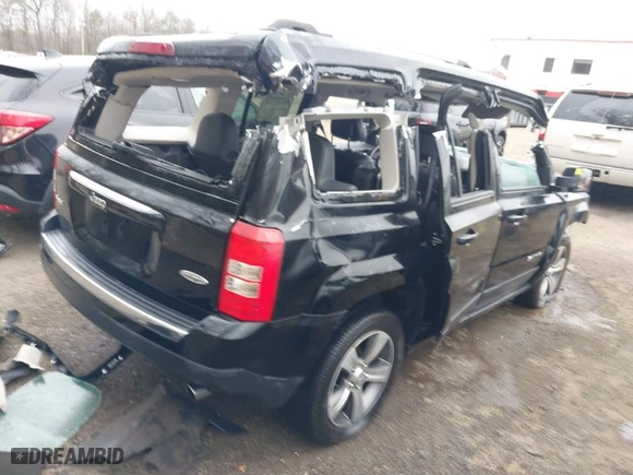 2016 Jeep Patriot Latitude with VIN 1C4NJRFB4GD500763, listed as a IAAI auction lot 41777773 with 85,766 mi miles. Bid and sale history available at carsss.com. Image 4.