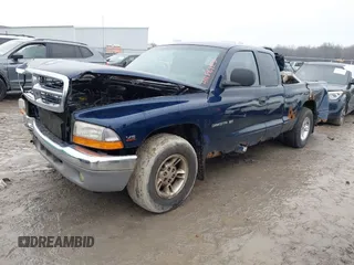 2000 Dodge Dakota with VIN 1B7GL22X8YS553040, listed as a IAAI auction lot 41186125 with 88,127 mi miles. Bid and sale history available at carsss.com. Image 2.