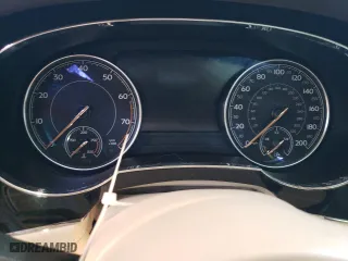 2017 Bentley Bentayga W12 with VIN SJAAC2ZV9HC015985, listed as a Copart auction lot 67673464 with 0 mi miles and Salvage Title. Bid and sale history available at carsss.com. Image 9.