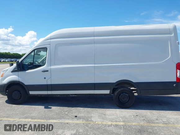2018 Ford Transit Cargo с VIN 1FTBW3XG0JKA74049, выставлен на аукционе IAAI как лот 42607175 с пробегом 79 297 миль миль и . История ставок и продаж доступна на DreamBid. Изображение 14.