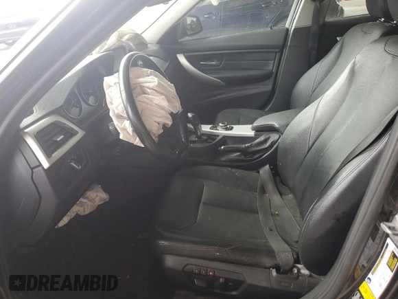 2013 BMW 3 Series 328i xDrive с VIN WBA3B5G50DNS03790, выставлен на аукционе Copart как лот 64799365 с пробегом Не указан миль и Списание • Salvage title. История ставок и продаж доступна на DreamBid. Изображение 7.