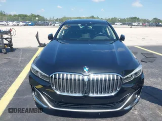 2022 BMW 7 Series 740i with VIN WBA7T2C02NCH73426, listed as a IAAI auction lot 42641007 with 49,300 mi miles and . Bid and sale history available at DreamBid. Image 13.