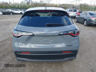 2024 Honda HR-V Sport with VIN 3CZRZ2H56RM760155, listed as a IAAI auction lot 41975899 with 5,831 mi miles. Bid and sale history available at carsss.com. Image 17.
