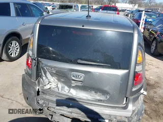 2011 Kia Soul + with VIN KNDJT2A23B7288341, listed as a IAAI auction lot 41722278 with 135,324 mi miles. Bid and sale history available at carsss.com. Image 6.