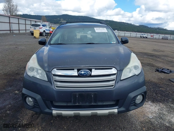 2014 Subaru Outback 2.5i with VIN 4S4BRBAC8E3287205, listed as a IAAI auction lot 41993636 with 207,959 mi miles. Bid and sale history available at carsss.com. Image 13.
