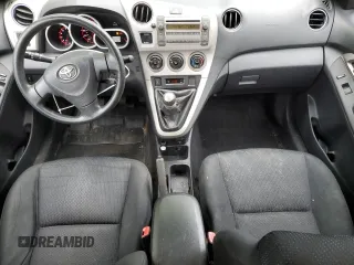 2009 Toyota Matrix S z VIN 2T1KE40E79C029074, wystawiony jako Copart lot #57972025 z przebiegiem 204 307 mil mil oraz Tytuł czysty. Historia ofert i sprzedaży dostępna na DreamBid. Obrazek 8.
