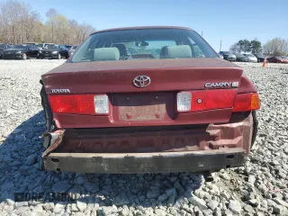 2000 Toyota Camry CE z VIN 4T1BG22K4YU645684, wystawiony jako Copart lot #50883715 z przebiegiem 263 664 mil mil oraz Szkoda całkowita • Salvage title. Historia ofert i sprzedaży dostępna na DreamBid. Obrazek 6.