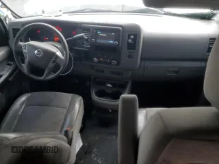 2017 Nissan NV Cargo S z VIN 1N6BF0KM2HN802844, wystawiony jako Copart lot #64149684 z przebiegiem 193 228 mil mil oraz Szkoda całkowita • Salvage title. Historia ofert i sprzedaży dostępna na DreamBid. Obrazek 8.