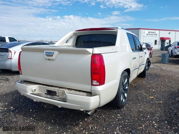 2008 Cadillac Escalade EXT with VIN 3GYFK62808G251001, listed as a IAAI auction lot 41597855 with 142563 miles. Bid and sale history available at carsss.com. Image 4.
