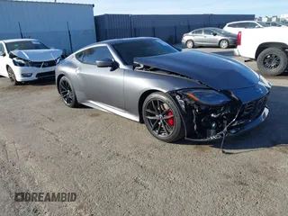 2024 Nissan Z Performance с VIN JN1BZ4BH6RM362352, выставлен на аукционе IAAI как лот 41141551 с пробегом 34 507 миль миль и . История ставок и продаж доступна на DreamBid. Изображение 1.