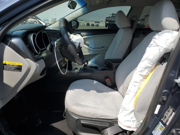 2015 Kia Optima LX with VIN 5XXGM4A71FG470602, listed as a Copart auction lot 55504075 with 177,394 mi miles and Salvage Title. Bid and sale history available at DreamBid. Image 7.