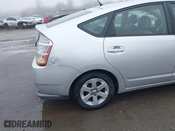 2007 Toyota Prius with VIN JTDKB20U973288241, listed as a IAAI auction lot 41914009 with 197,651 mi miles. Bid and sale history available at carsss.com. Image 6.