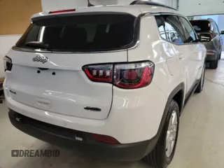 2022 Jeep Compass Latitude with VIN 3C4NJDBB1NT205930, listed as a IAAI auction lot 42801149 with 11,098 mi miles and . Bid and sale history available at DreamBid. Image 7.