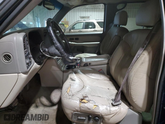 2002 GMC Yukon XL SLT with VIN 1GKFK16Z22J161547, listed as a Copart auction lot 84436844 with 330,971 mi miles and Salvage Title. Bid and sale history available at carsss.com. Image 7.