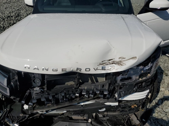 2018 Land Rover Range Rover HSE with VIN SALGS2RK6JA505795, listed as a Copart auction lot 65887004 with 24,926 mi miles and Salvage title. Bid and sale history available at DreamBid. Image 13.