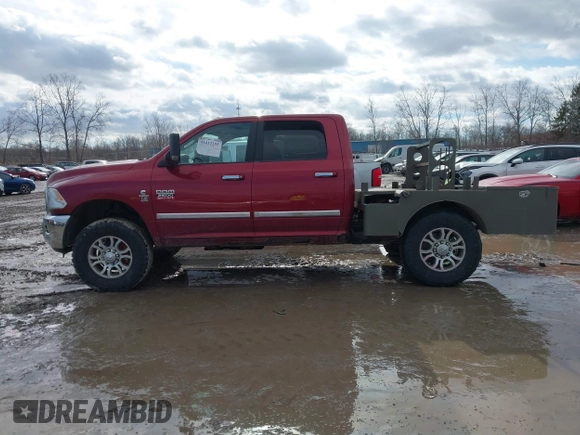 2011 Ram 2500 Big Horn with VIN 3D7UT2CL4BG562465, listed as a IAAI auction lot 41412255 with 220,367 mi miles. Bid and sale history available at carsss.com. Image 14.