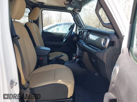 2020 Jeep Wrangler Unlimited Sahara with VIN 1C4HJXEN7LW180589, listed as a IAAI auction lot 41784143 with 58,955 mi miles. Bid and sale history available at carsss.com. Image 5.