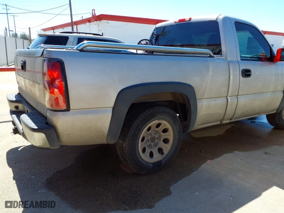 2006 Chevrolet Silverado 1500 LS with VIN 1GCEC14V06Z251694, listed as a IAAI auction lot 41703762 with 199,716 mi miles. Bid and sale history available at carsss.com. Image 4.