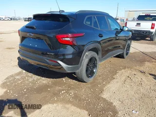 2025 Chevrolet Trax ACTIV with VIN KL77LKEP0SC071687, listed as a IAAI auction lot 41846401 with 9,596 mi miles. Bid and sale history available at carsss.com. Image 4.