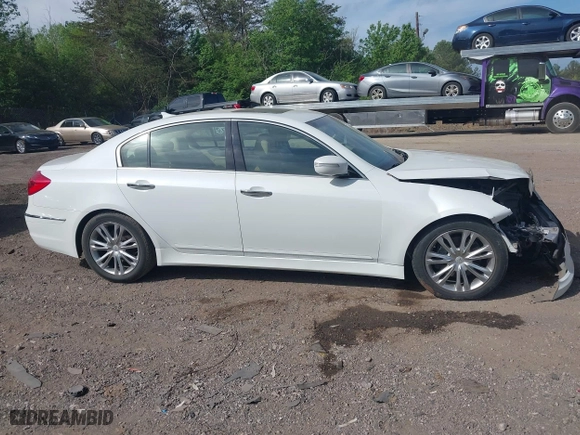 2013 Hyundai Genesis 3.8L with VIN KMHGC4DD2DU233477, listed as a IAAI auction lot 41954347 with 143,879 mi miles. Bid and sale history available at carsss.com. Image 13.